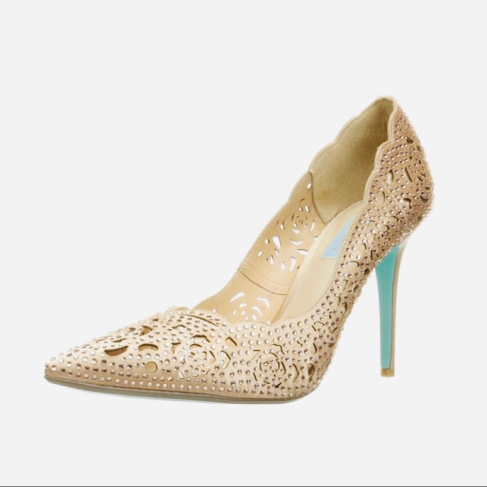 Pointed Toe Classic Pumps